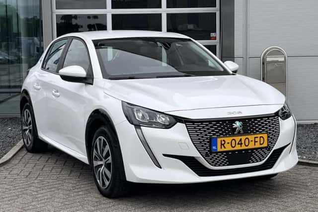 Peugeot e-208 (2021) thumbnail 2