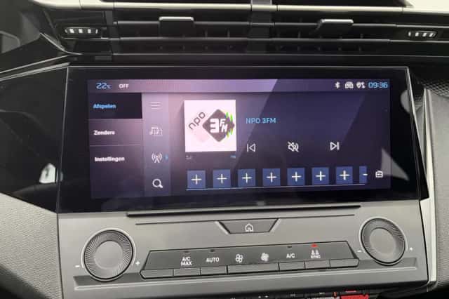 Peugeot 308 (2022) thumbnail 26