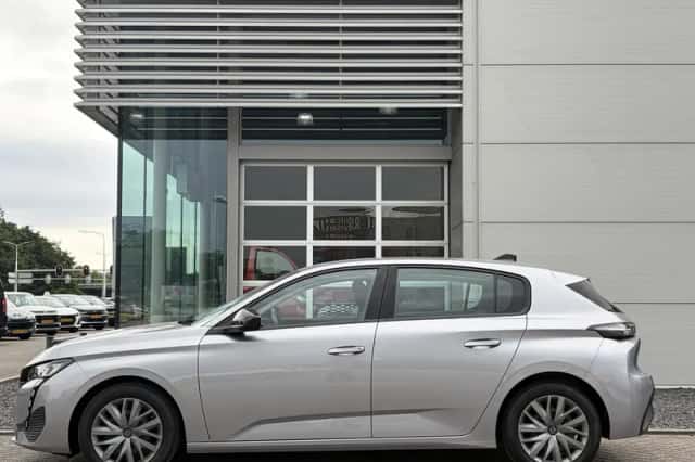 Peugeot 308 (2022) thumbnail 5