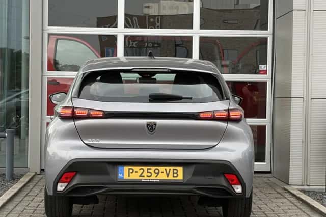 Peugeot 308 (2022) thumbnail 8