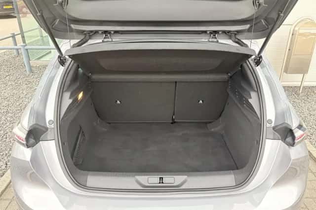 Peugeot 308 (2022) thumbnail 9