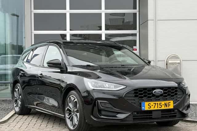 Ford Focus (2023) thumbnail 3
