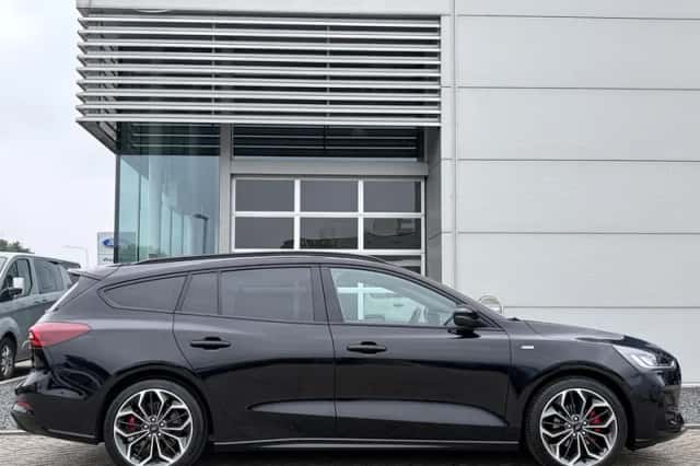 Ford Focus (2023) thumbnail 4
