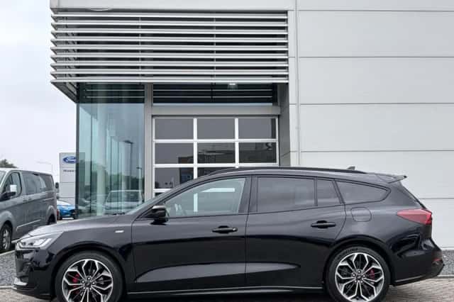 Ford Focus (2023) thumbnail 5