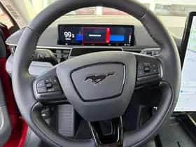 Ford Mustang Mach-E (2026) thumbnail 17