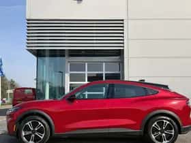 Ford Mustang Mach-E (2026) thumbnail 4