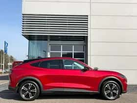 Ford Mustang Mach-E (2026) thumbnail 5