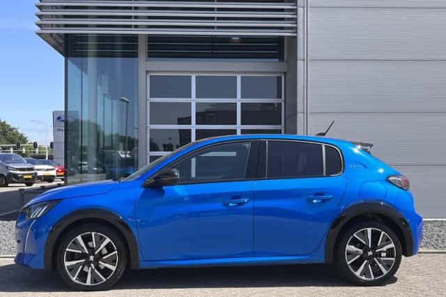 Peugeot 208 (2021) thumbnail 4