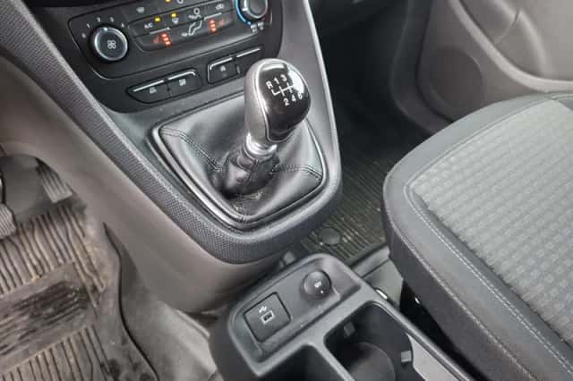 Ford Transit Connect (2021) thumbnail 25