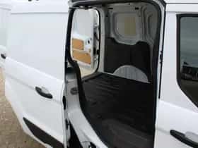 Ford Transit Connect (2021) thumbnail 30