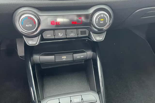 Kia Stonic (2024) thumbnail 18