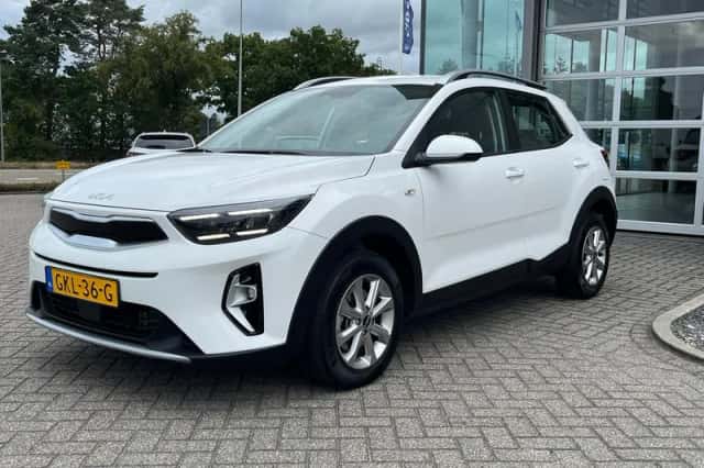 Kia Stonic (2024) thumbnail 7