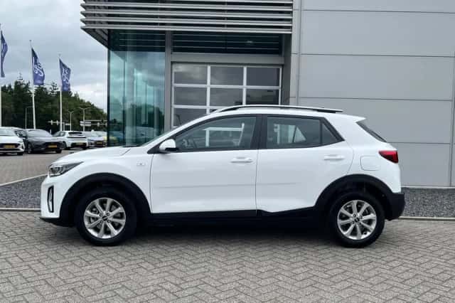 Kia Stonic (2024) thumbnail 8