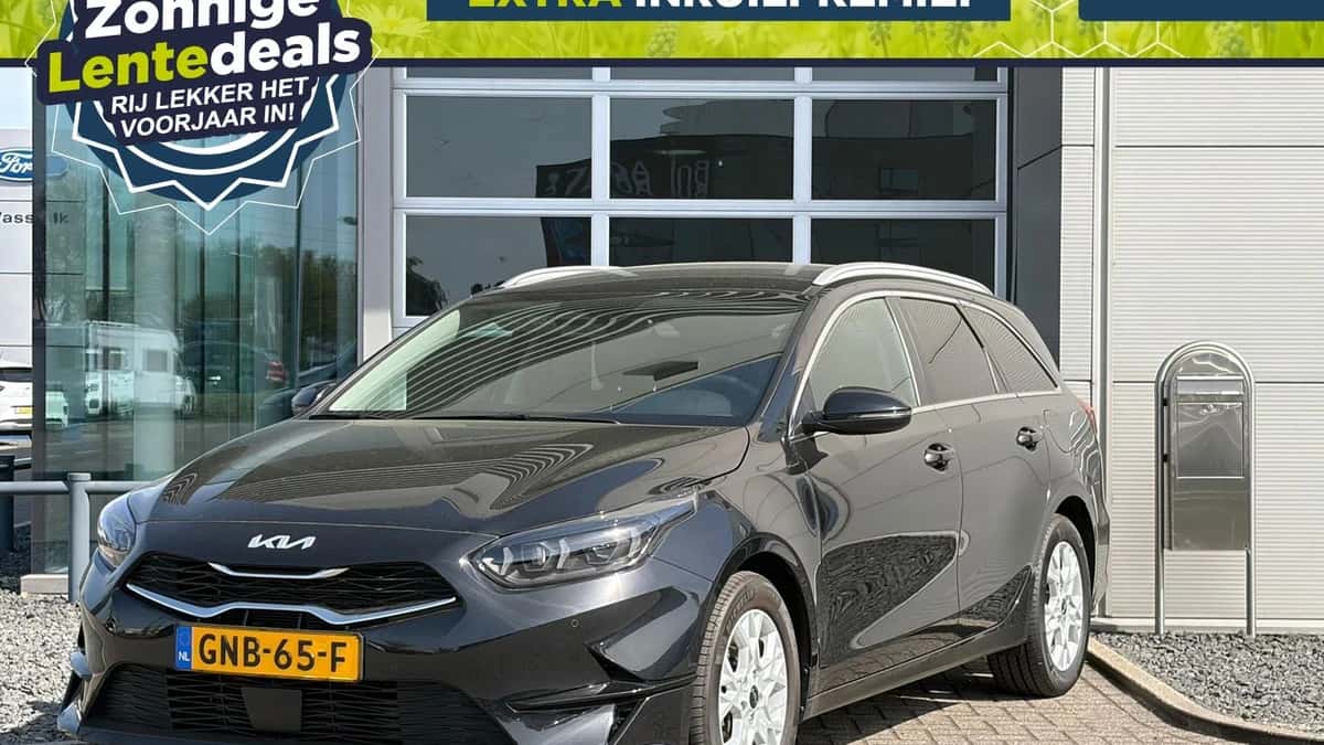 Kia Ceed Sportswagon (2024) — foto 1