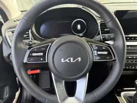 Kia Ceed Sportswagon (2024) thumbnail 17