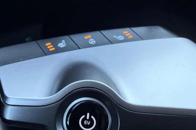 Kia EV6 (2023) thumbnail 18