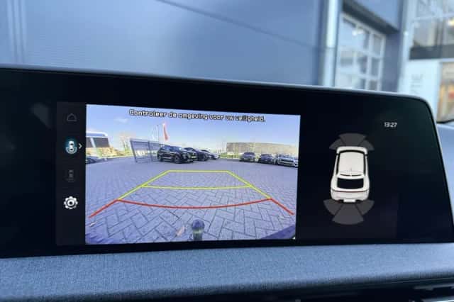 Kia EV6 (2023) thumbnail 23