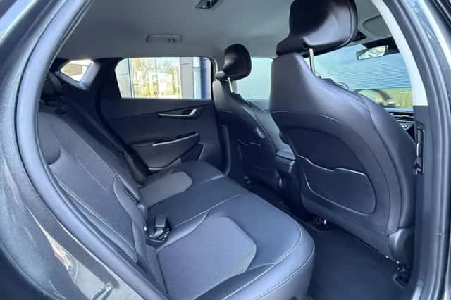 Kia EV6 (2023) thumbnail 9