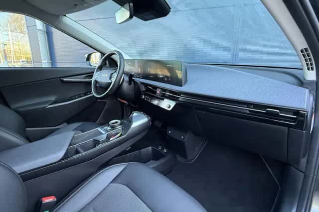 Kia EV6 (2023) thumbnail 10