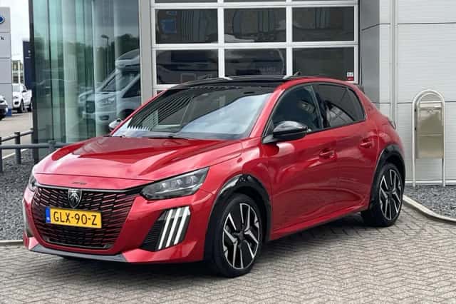 Peugeot 208 (2024) thumbnail 2