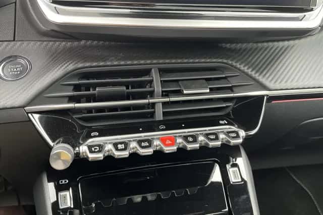 Peugeot 208 (2024) thumbnail 28