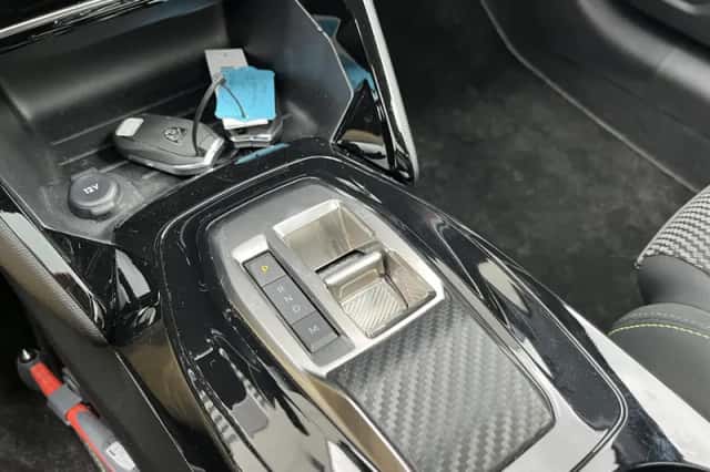 Peugeot 208 (2024) thumbnail 29