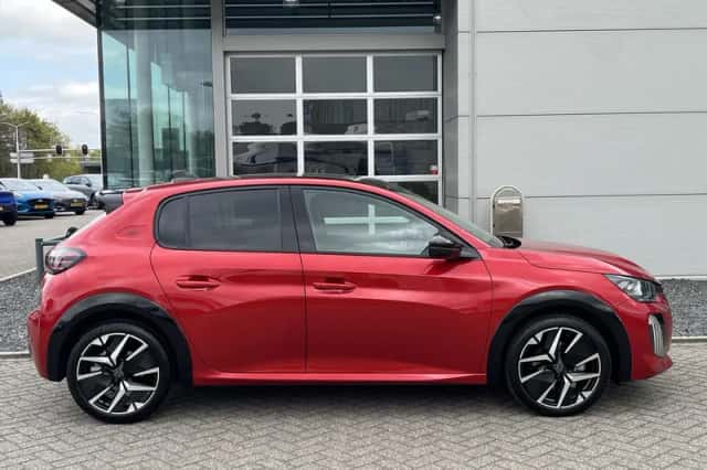 Peugeot 208 (2024) thumbnail 5