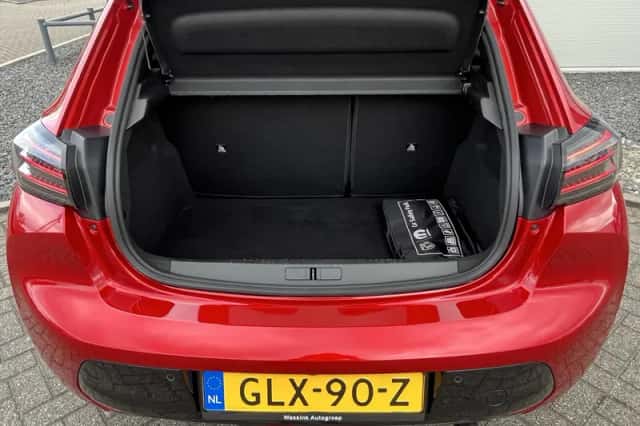 Peugeot 208 (2024) thumbnail 9