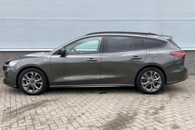 Ford Focus (2024) thumbnail 4