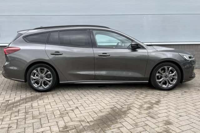 Ford Focus (2024) thumbnail 6