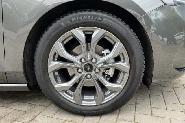 Ford Focus (2024) thumbnail 8