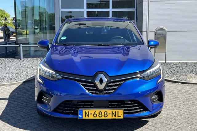 Renault Clio (2021) thumbnail 3