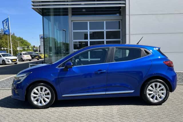 Renault Clio (2021) thumbnail 4