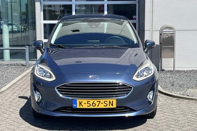 Ford Fiesta (2021) thumbnail 2