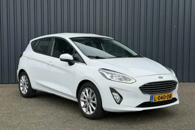 Ford Fiesta (2021) thumbnail 2