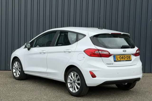 Ford Fiesta (2021) thumbnail 3