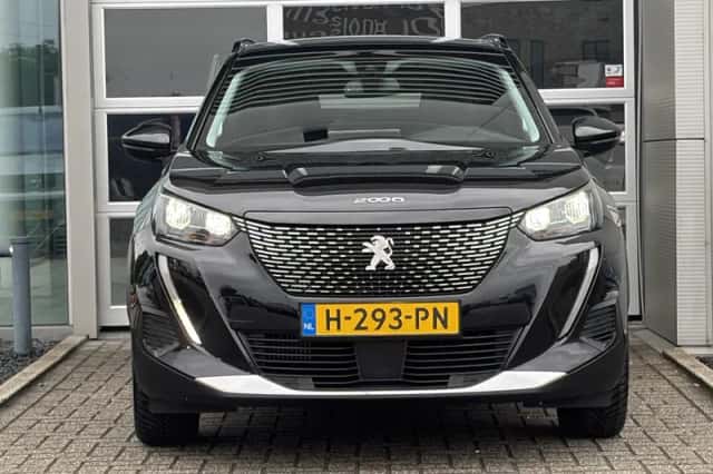 Peugeot 2008 (2020) thumbnail 2