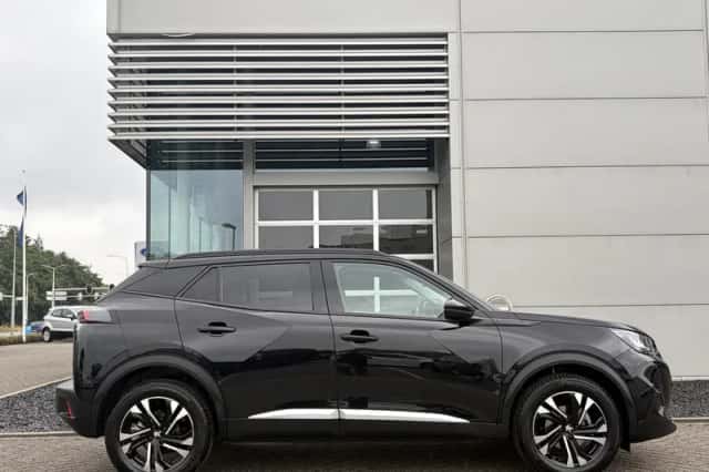Peugeot 2008 (2020) thumbnail 4