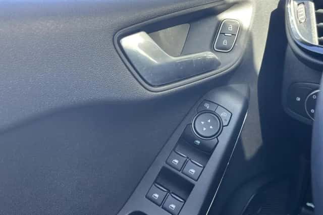 Ford Fiesta (2022) thumbnail 13