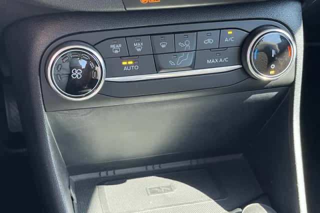 Ford Fiesta (2022) thumbnail 17
