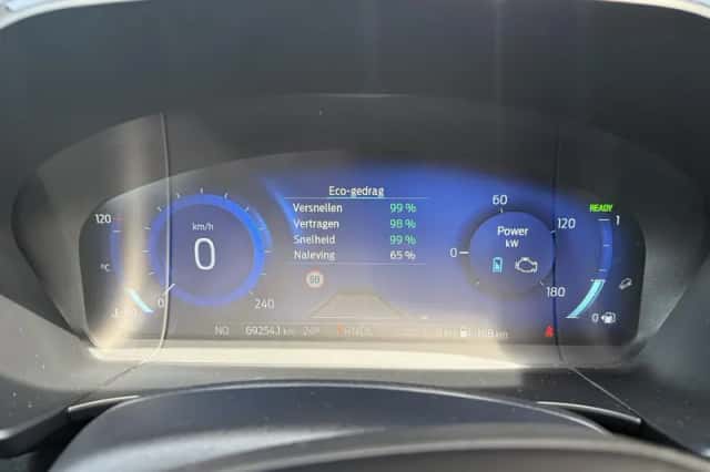 Ford Kuga (2022) thumbnail 30
