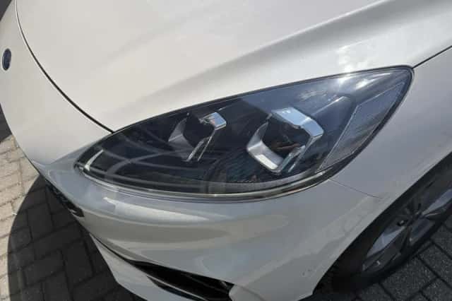 Ford Kuga (2022) thumbnail 8