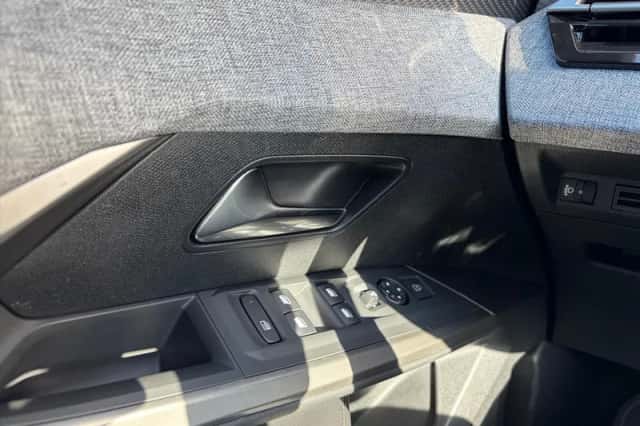 Peugeot 3008 (2025) thumbnail 33