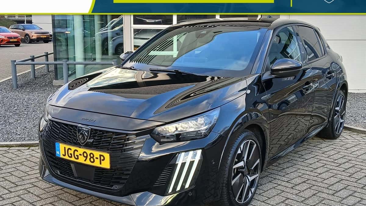 Peugeot 208 (2024) — foto 1
