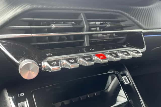 Peugeot 208 (2024) thumbnail 24
