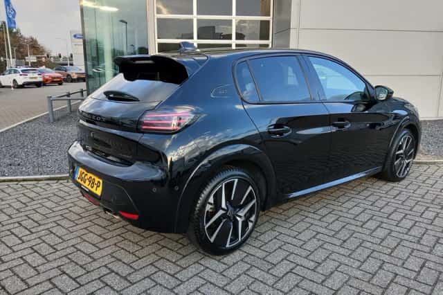 Peugeot 208 (2024) thumbnail 8