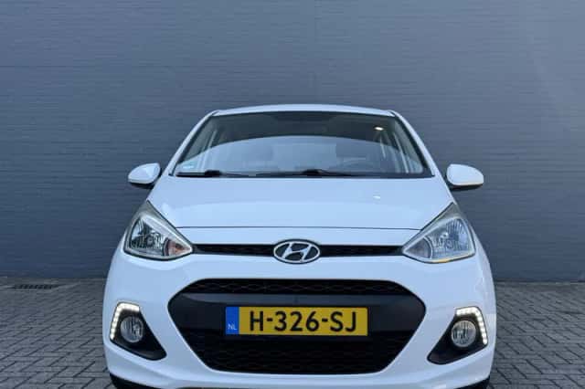 Hyundai i10 (2016) thumbnail 3