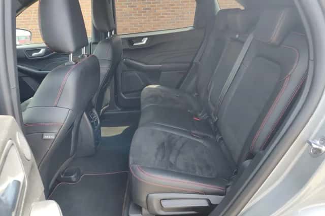 Ford Kuga (2023) thumbnail 6