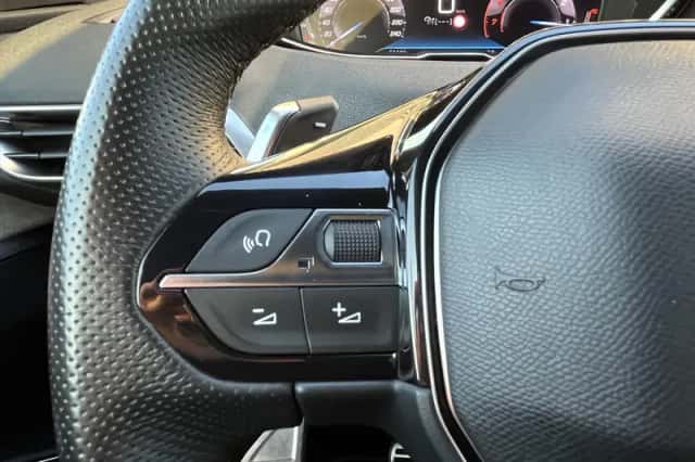Peugeot 5008 (2022) thumbnail 11