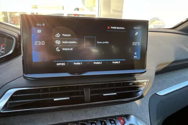 Peugeot 5008 (2022) thumbnail 15